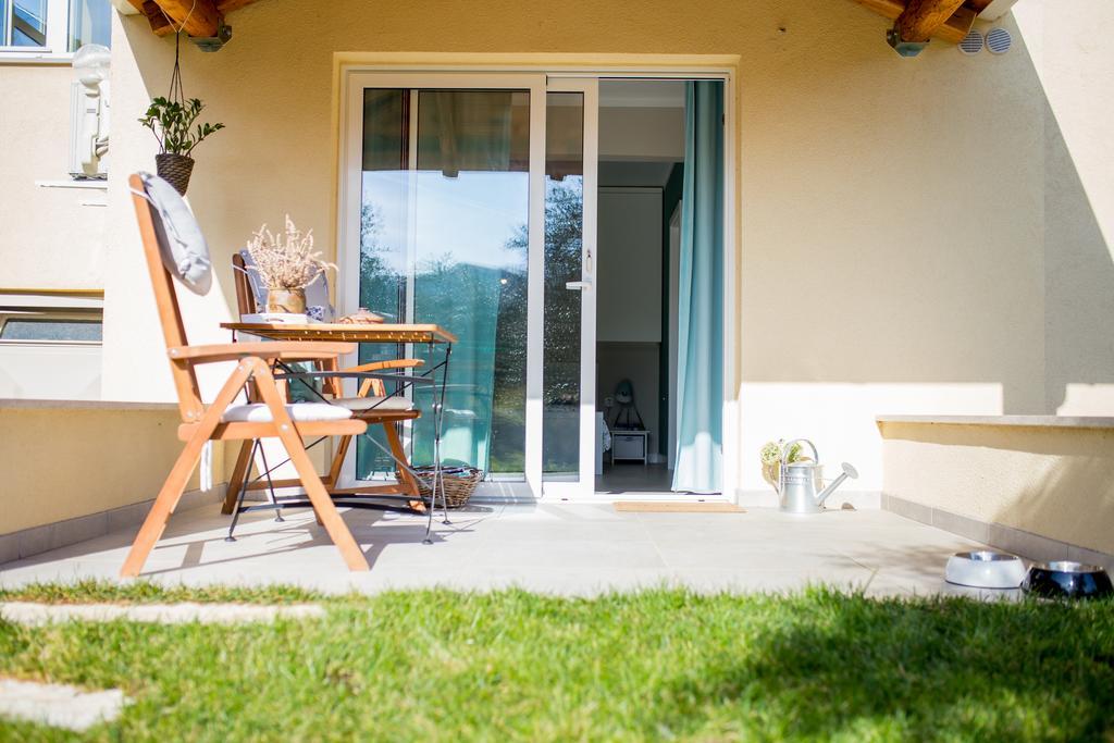 Draga Appartement Vrh  Buitenkant foto